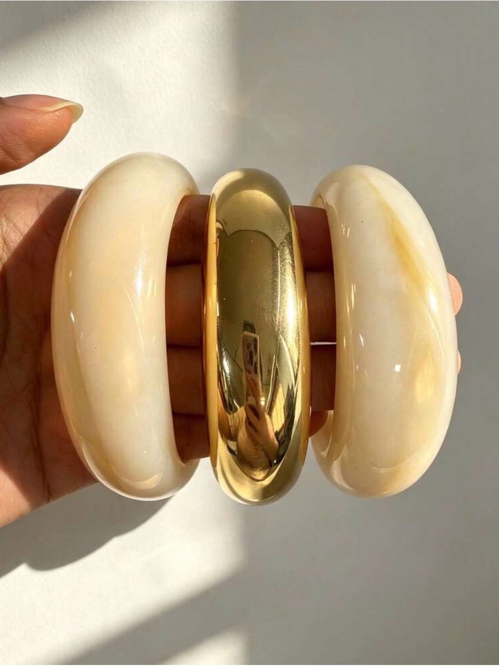 Chunky Cream Resin and Gold Tone Bangle Set